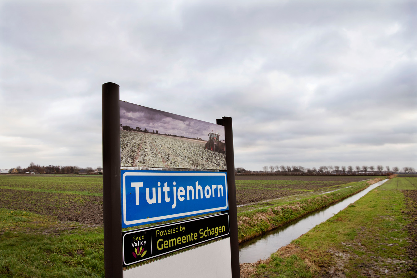 Plaatsnaambord Tuitjenhorn